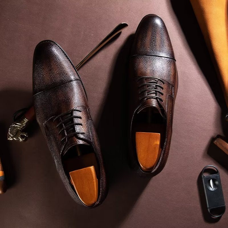 Miesten Juhlakengät Exotic Texture Derbies -mekkokengät - Kahvi