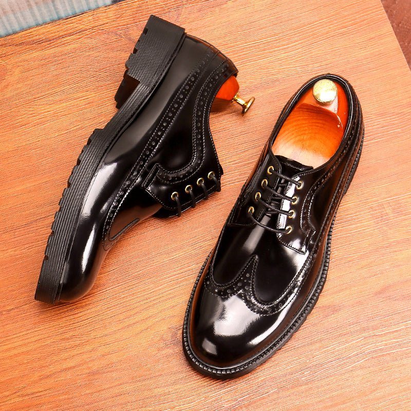 Miesten Juhlakengät Kohokuvioidut Elegance Round Toe Derby -mekkokengät - Musta