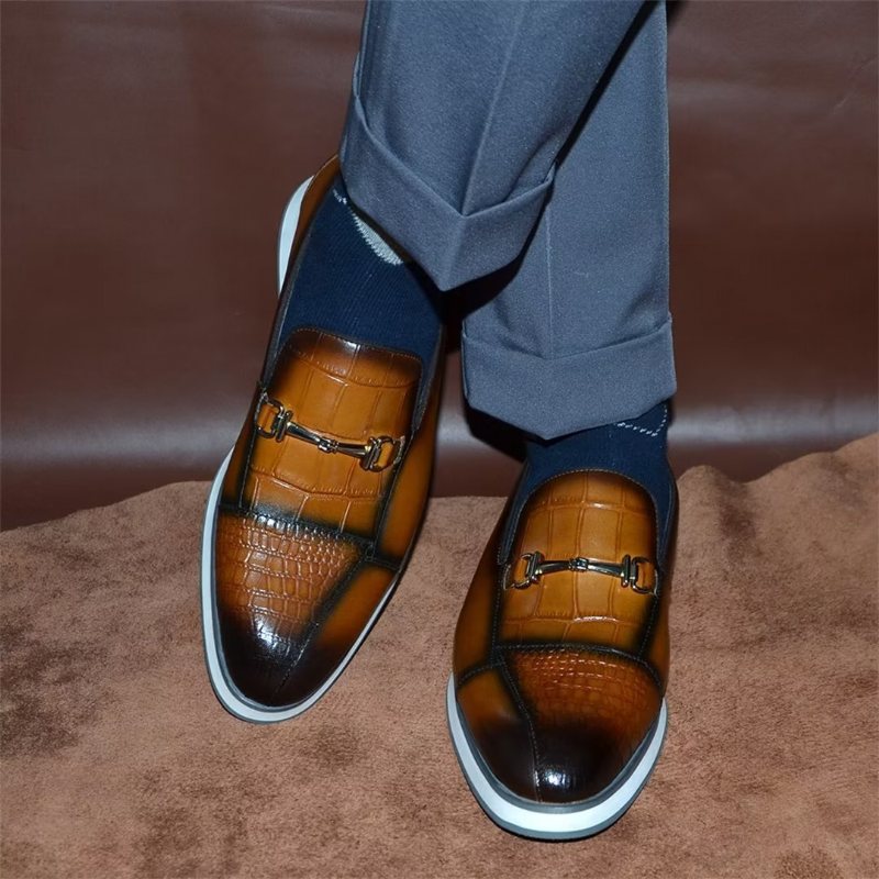 Miesten Juhlakengät Tyylikkäät Slip-on Tyyliset Mekkokengät - Ruskea
